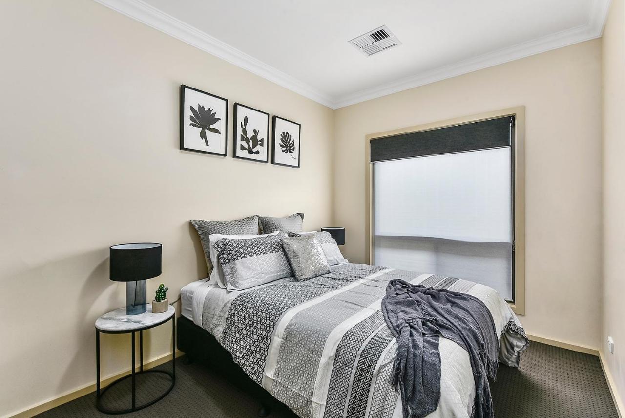 Accommodation On Lansell 1 Being Unit 1 Of 6 Lansell Street Mount Gambier Exterior foto